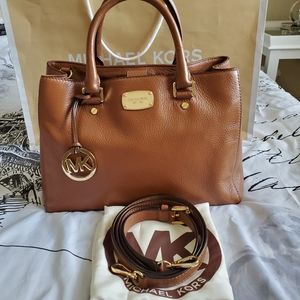 Bedford Medium Tote Satchel Luggage